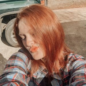 Meet your Posher, Lola